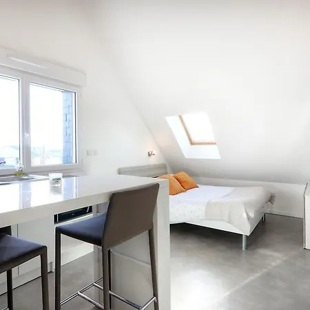 Les D'emilie Apartment